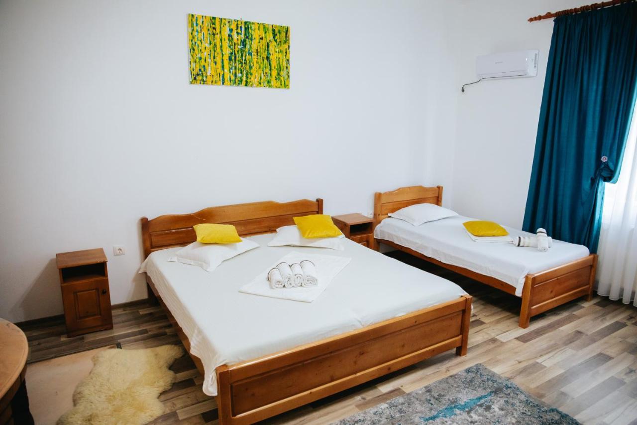 Pensiunea Casa Cristal Târgu Jiu Exteriér fotografie